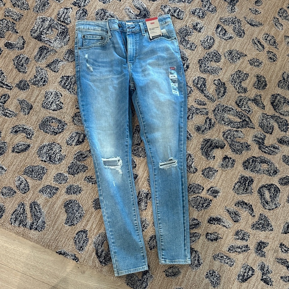 Levi's Women's Light Blue Distressed Skinny Jeans